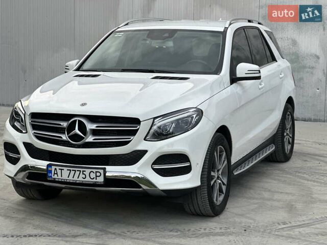 Мерседес ГЛЕ-Класс 2017 в Снятине на Automoto.ua Белый Мерседес ГЛЕ-Класс, объемом двигателя 2.14 л и пробегом 84 тыс. км за 34900 $, фото 4 на Automoto.ua