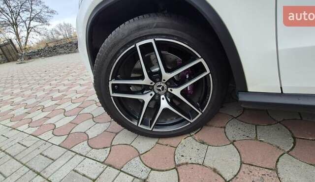 Белый Мерседес ГЛЕ-Класс, объемом двигателя 3 л и пробегом 117 тыс. км за 47000 $, фото 1 на Automoto.ua