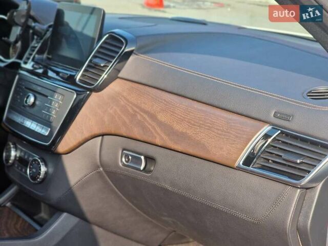 Белый Мерседес ГЛЕ-Класс, объемом двигателя 2.99 л и пробегом 87 тыс. км за 39000 $, фото 9 на Automoto.ua