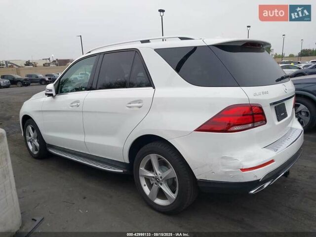 Белый Мерседес ГЛЕ-Класс, объемом двигателя 3 л и пробегом 125 тыс. км за 15500 $, фото 4 на Automoto.ua