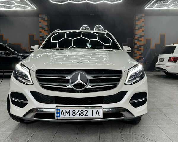 Белый Мерседес ГЛЕ-Класс, объемом двигателя 2.14 л и пробегом 112 тыс. км за 34999 $, фото 2 на Automoto.ua