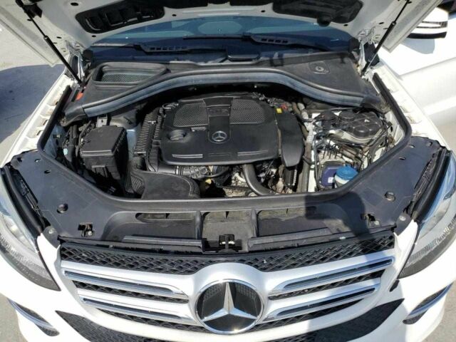 Белый Мерседес ГЛЕ-Класс, объемом двигателя 0 л и пробегом 91 тыс. км за 10000 $, фото 6 на Automoto.ua