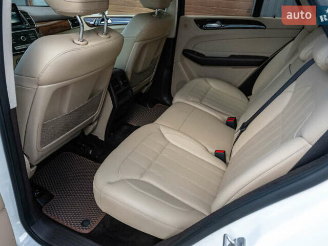 Белый Мерседес ГЛЕ-Класс, объемом двигателя 2.14 л и пробегом 172 тыс. км за 31000 $, фото 41 на Automoto.ua