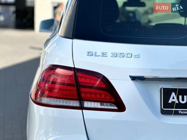 Белый Мерседес ГЛЕ-Класс, объемом двигателя 3 л и пробегом 196 тыс. км за 36940 $, фото 11 на Automoto.ua