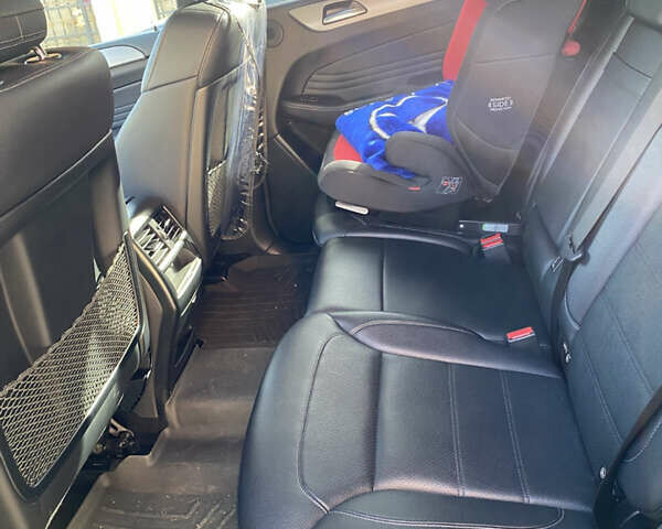 Мерседес ГЛЕ-Класс 2017 в Одессе на Automoto.ua Белый Мерседес ГЛЕ-Класс, объемом двигателя 2.14 л и пробегом 125 тыс. км за 41000 $, фото 9 на Automoto.ua