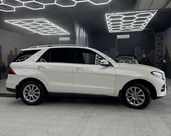 Белый Мерседес ГЛЕ-Класс, объемом двигателя 2.14 л и пробегом 112 тыс. км за 34999 $, фото 9 на Automoto.ua