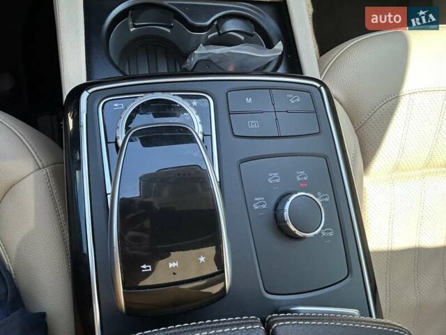 Белый Мерседес ГЛЕ-Класс, объемом двигателя 3.5 л и пробегом 163 тыс. км за 27600 $, фото 25 на Automoto.ua