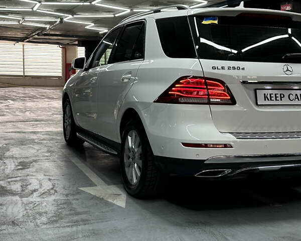Белый Мерседес ГЛЕ-Класс, объемом двигателя 2.14 л и пробегом 150 тыс. км за 29999 $, фото 6 на Automoto.ua