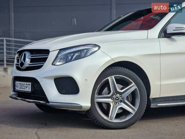 Белый Мерседес ГЛЕ-Класс, объемом двигателя 2.99 л и пробегом 87 тыс. км за 39000 $, фото 3 на Automoto.ua