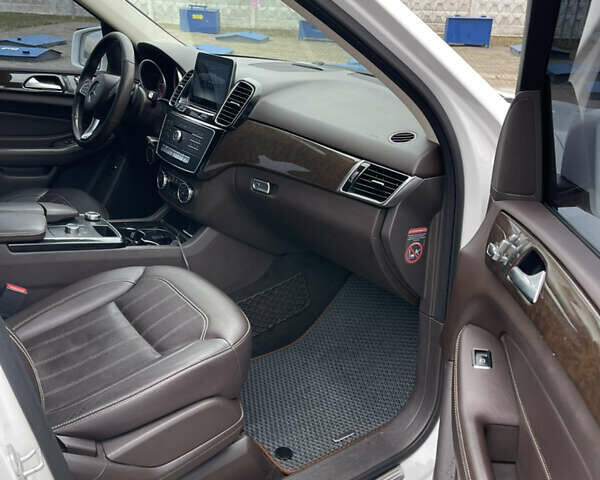 Белый Мерседес ГЛЕ-Класс, объемом двигателя 2.2 л и пробегом 285 тыс. км за 24500 $, фото 12 на Automoto.ua