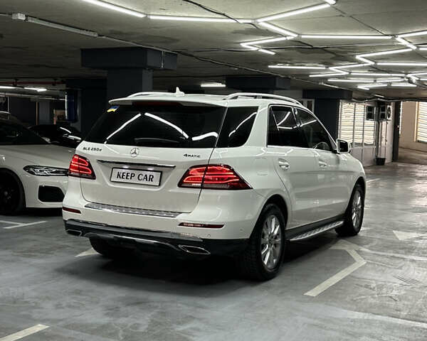 Белый Мерседес ГЛЕ-Класс, объемом двигателя 2.14 л и пробегом 150 тыс. км за 29999 $, фото 4 на Automoto.ua