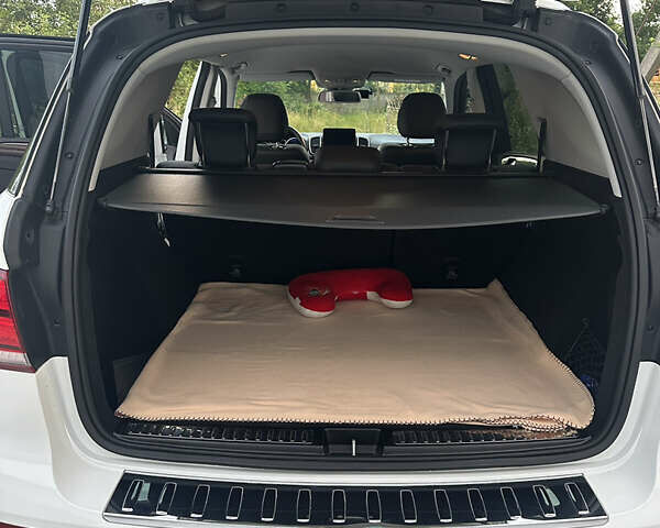 Мерседес ГЛЕ-Класс 2017 в Снятине на Automoto.ua Белый Мерседес ГЛЕ-Класс, объемом двигателя 2.14 л и пробегом 84 тыс. км за 34900 $, фото 38 на Automoto.ua