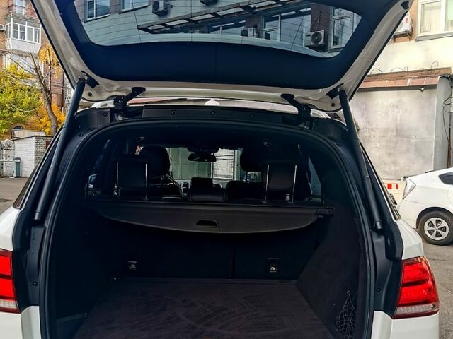 Белый Мерседес ГЛЕ-Класс, объемом двигателя 2.1 л и пробегом 90 тыс. км за 35500 $, фото 2 на Automoto.ua