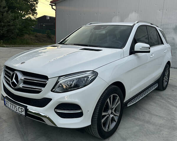 Мерседес ГЛЕ-Класс 2017 в Снятине на Automoto.ua Белый Мерседес ГЛЕ-Класс, объемом двигателя 2.14 л и пробегом 84 тыс. км за 34900 $, фото 9 на Automoto.ua