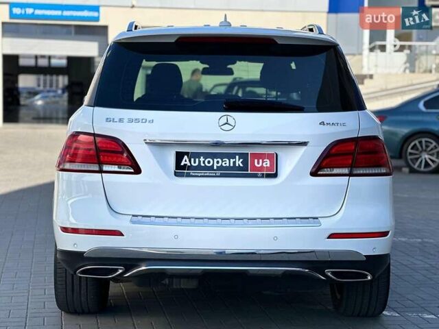 Белый Мерседес ГЛЕ-Класс, объемом двигателя 3 л и пробегом 196 тыс. км за 36940 $, фото 9 на Automoto.ua