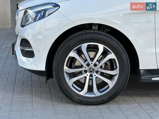 Белый Мерседес ГЛЕ-Класс, объемом двигателя 3 л и пробегом 196 тыс. км за 36940 $, фото 15 на Automoto.ua