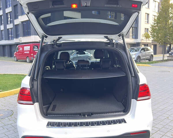 Мерседес ГЛЕ-Клас 2017 у Івано-Франківську на Automoto.ua Білий Мерседес ГЛЕ-Клас, об'ємом двигуна 2.14 л та пробігом 200 тис. км за 34800 $, фото 13 на Automoto.ua