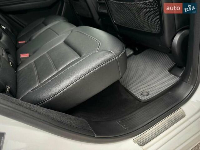 Белый Мерседес ГЛЕ-Класс, объемом двигателя 2.14 л и пробегом 95 тыс. км за 32500 $, фото 94 на Automoto.ua