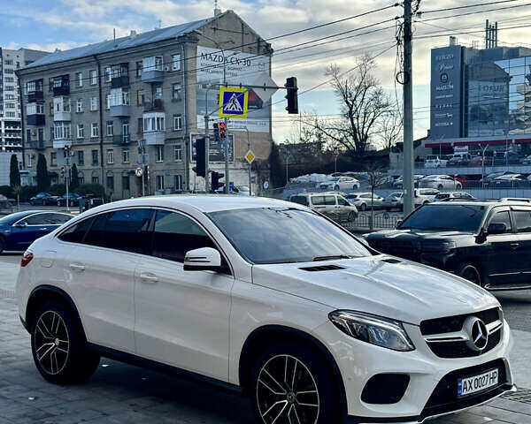 Белый Мерседес ГЛЕ-Класс, объемом двигателя 2.99 л и пробегом 159 тыс. км за 45000 $, фото 15 на Automoto.ua