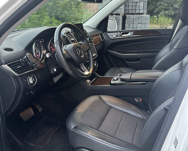 Мерседес ГЛЕ-Класс 2017 в Снятине на Automoto.ua Белый Мерседес ГЛЕ-Класс, объемом двигателя 2.14 л и пробегом 84 тыс. км за 34900 $, фото 39 на Automoto.ua