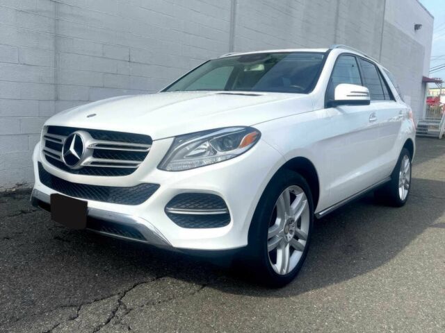 Белый Мерседес ГЛЕ-Класс, объемом двигателя 3.5 л и пробегом 60 тыс. км за 11000 $, фото 1 на Automoto.ua