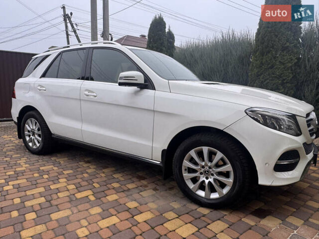 Белый Мерседес ГЛЕ-Класс, объемом двигателя 2.1 л и пробегом 164 тыс. км за 31500 $, фото 3 на Automoto.ua