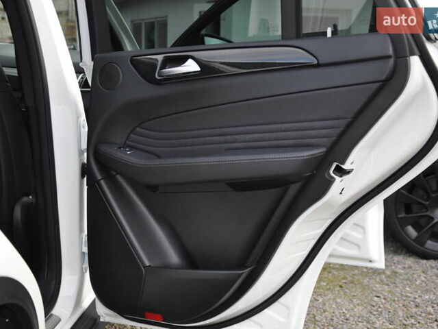 Белый Мерседес ГЛЕ-Класс, объемом двигателя 3 л и пробегом 25 тыс. км за 51500 $, фото 43 на Automoto.ua