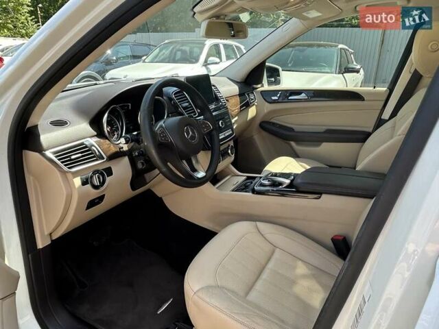 Белый Мерседес ГЛЕ-Класс, объемом двигателя 3.5 л и пробегом 163 тыс. км за 27600 $, фото 20 на Automoto.ua