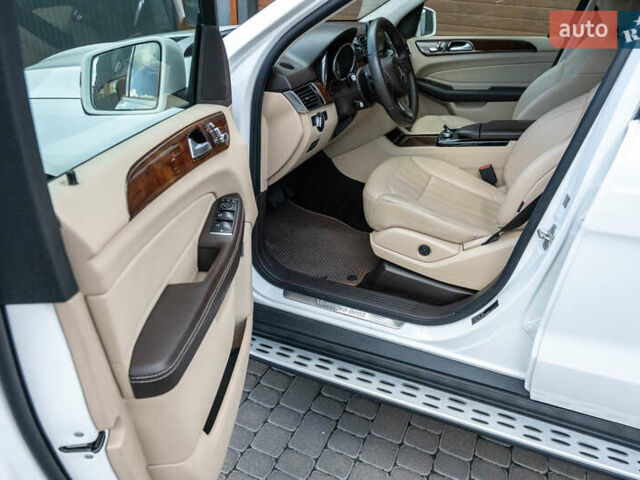 Белый Мерседес ГЛЕ-Класс, объемом двигателя 2.14 л и пробегом 172 тыс. км за 31000 $, фото 43 на Automoto.ua