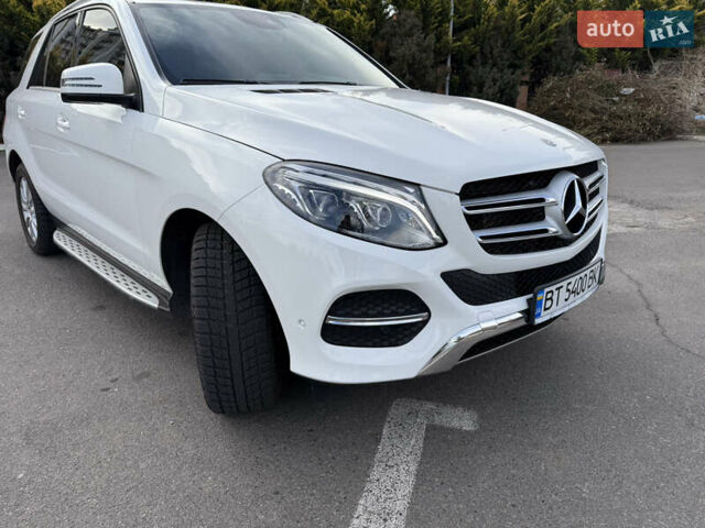 Белый Мерседес ГЛЕ-Класс, объемом двигателя 2.14 л и пробегом 166 тыс. км за 33500 $, фото 1 на Automoto.ua