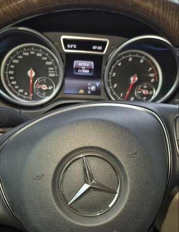 Белый Мерседес ГЛЕ-Класс, объемом двигателя 3 л и пробегом 117 тыс. км за 47000 $, фото 7 на Automoto.ua