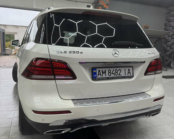 Белый Мерседес ГЛЕ-Класс, объемом двигателя 2.14 л и пробегом 112 тыс. км за 34999 $, фото 20 на Automoto.ua