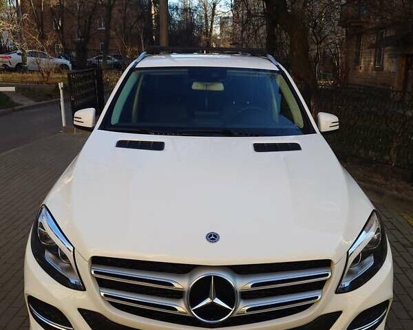 Белый Мерседес ГЛЕ-Класс, объемом двигателя 2.14 л и пробегом 150 тыс. км за 29999 $, фото 1 на Automoto.ua