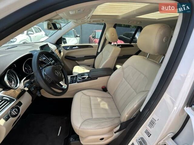 Белый Мерседес ГЛЕ-Класс, объемом двигателя 3.5 л и пробегом 163 тыс. км за 27600 $, фото 18 на Automoto.ua