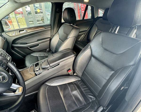 Белый Мерседес ГЛЕ-Класс, объемом двигателя 2.99 л и пробегом 159 тыс. км за 45000 $, фото 10 на Automoto.ua