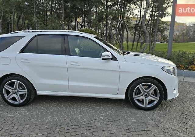 Белый Мерседес ГЛЕ-Класс, объемом двигателя 3 л и пробегом 82 тыс. км за 36000 $, фото 4 на Automoto.ua