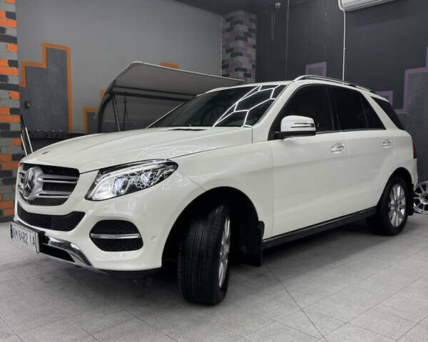 Белый Мерседес ГЛЕ-Класс, объемом двигателя 2.14 л и пробегом 112 тыс. км за 34999 $, фото 47 на Automoto.ua