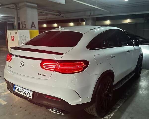 Белый Мерседес ГЛЕ-Класс, объемом двигателя 3 л и пробегом 144 тыс. км за 41000 $, фото 2 на Automoto.ua