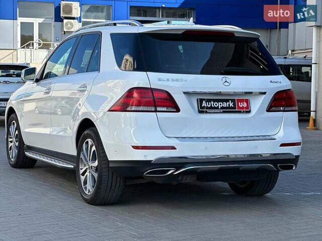 Белый Мерседес ГЛЕ-Класс, объемом двигателя 3 л и пробегом 196 тыс. км за 36940 $, фото 10 на Automoto.ua