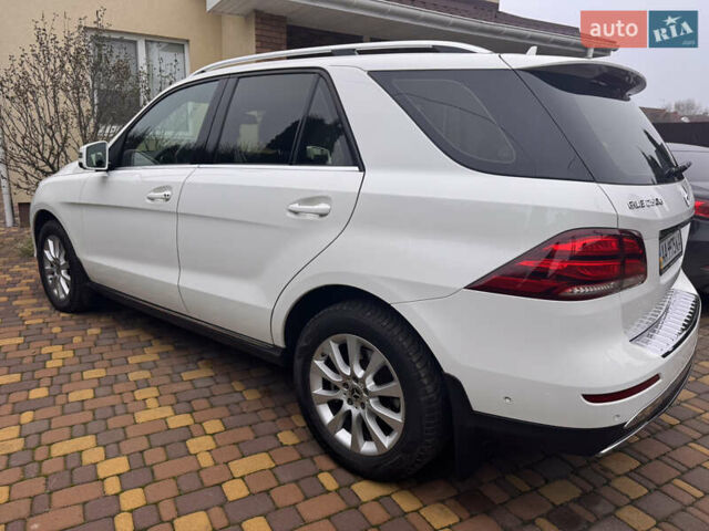 Белый Мерседес ГЛЕ-Класс, объемом двигателя 2.1 л и пробегом 164 тыс. км за 31500 $, фото 4 на Automoto.ua