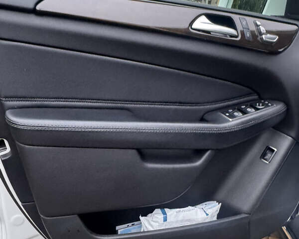 Белый Мерседес ГЛЕ-Класс, объемом двигателя 2.1 л и пробегом 164 тыс. км за 31500 $, фото 20 на Automoto.ua