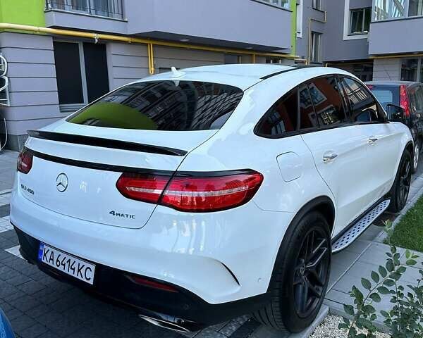 Белый Мерседес ГЛЕ-Класс, объемом двигателя 3 л и пробегом 144 тыс. км за 41000 $, фото 5 на Automoto.ua