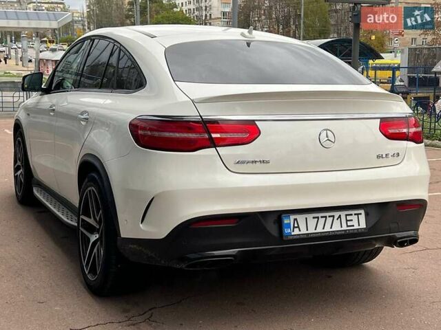 Мерседес ГЛЕ-Класс 2017 в Киеве на Automoto.ua Белый Мерседес ГЛЕ-Класс, объемом двигателя 3 л и пробегом 104 тыс. км за 52000 $, фото 4 на Automoto.ua