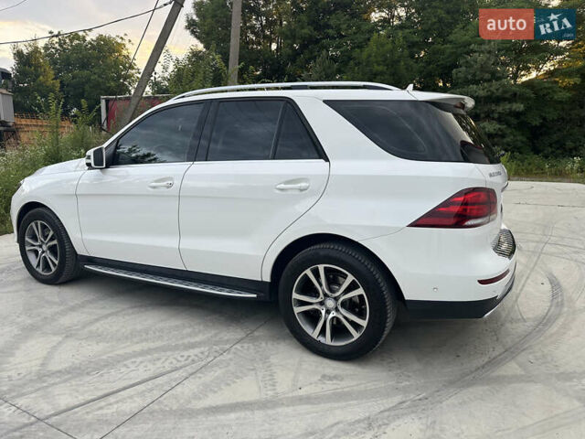 Мерседес ГЛЕ-Класс 2017 в Снятине на Automoto.ua Белый Мерседес ГЛЕ-Класс, объемом двигателя 2.14 л и пробегом 84 тыс. км за 34900 $, фото 15 на Automoto.ua