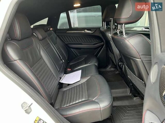 Мерседес ГЛЕ-Класс 2017 в Киеве на Automoto.ua Белый Мерседес ГЛЕ-Класс, объемом двигателя 3 л и пробегом 104 тыс. км за 52000 $, фото 14 на Automoto.ua