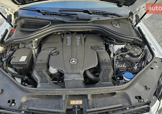 Белый Мерседес ГЛЕ-Класс, объемом двигателя 3 л и пробегом 82 тыс. км за 36000 $, фото 2 на Automoto.ua