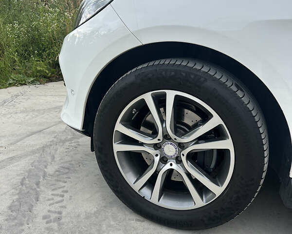 Мерседес ГЛЕ-Класс 2017 в Снятине на Automoto.ua Белый Мерседес ГЛЕ-Класс, объемом двигателя 2.14 л и пробегом 84 тыс. км за 34900 $, фото 18 на Automoto.ua