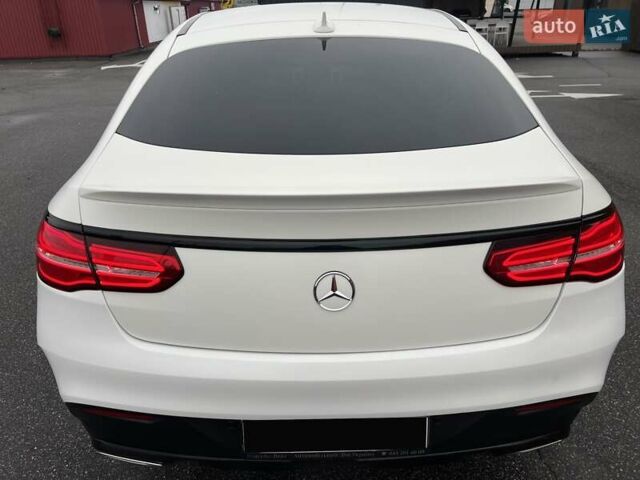 Белый Мерседес ГЛЕ-Класс, объемом двигателя 3 л и пробегом 120 тыс. км за 45500 $, фото 4 на Automoto.ua