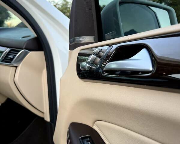 Белый Мерседес ГЛЕ-Класс, объемом двигателя 3.5 л и пробегом 122 тыс. км за 29900 $, фото 33 на Automoto.ua