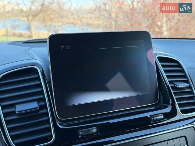 Білий Мерседес ГЛЕ-Клас, об'ємом двигуна 3 л та пробігом 153 тис. км за 39500 $, фото 62 на Automoto.ua